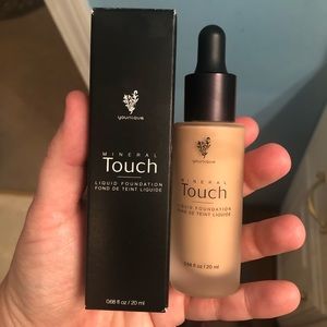 Younique Liquid Foundation